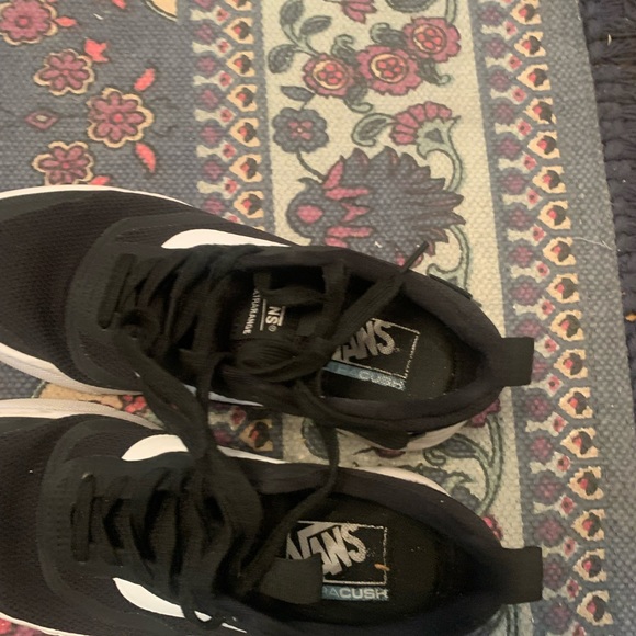 Vans cushion - Picture 3 of 4